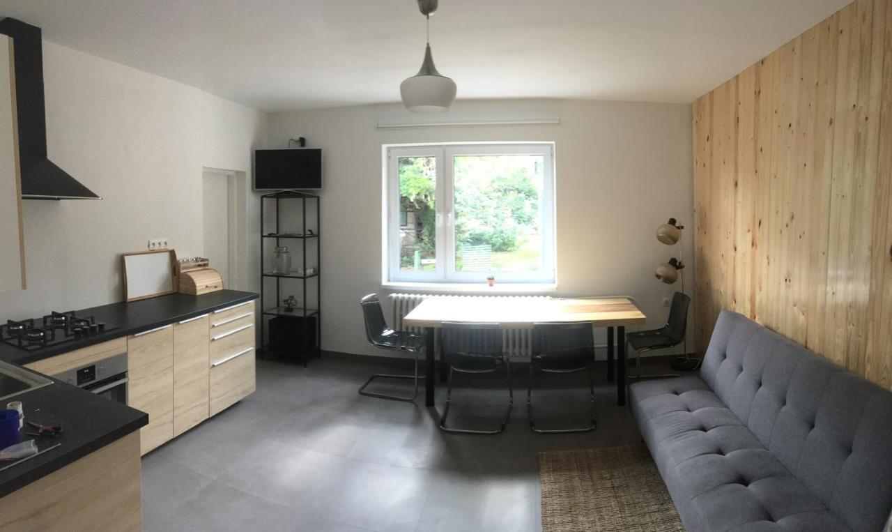 Апартаменты Jelenec House Экстерьер фото